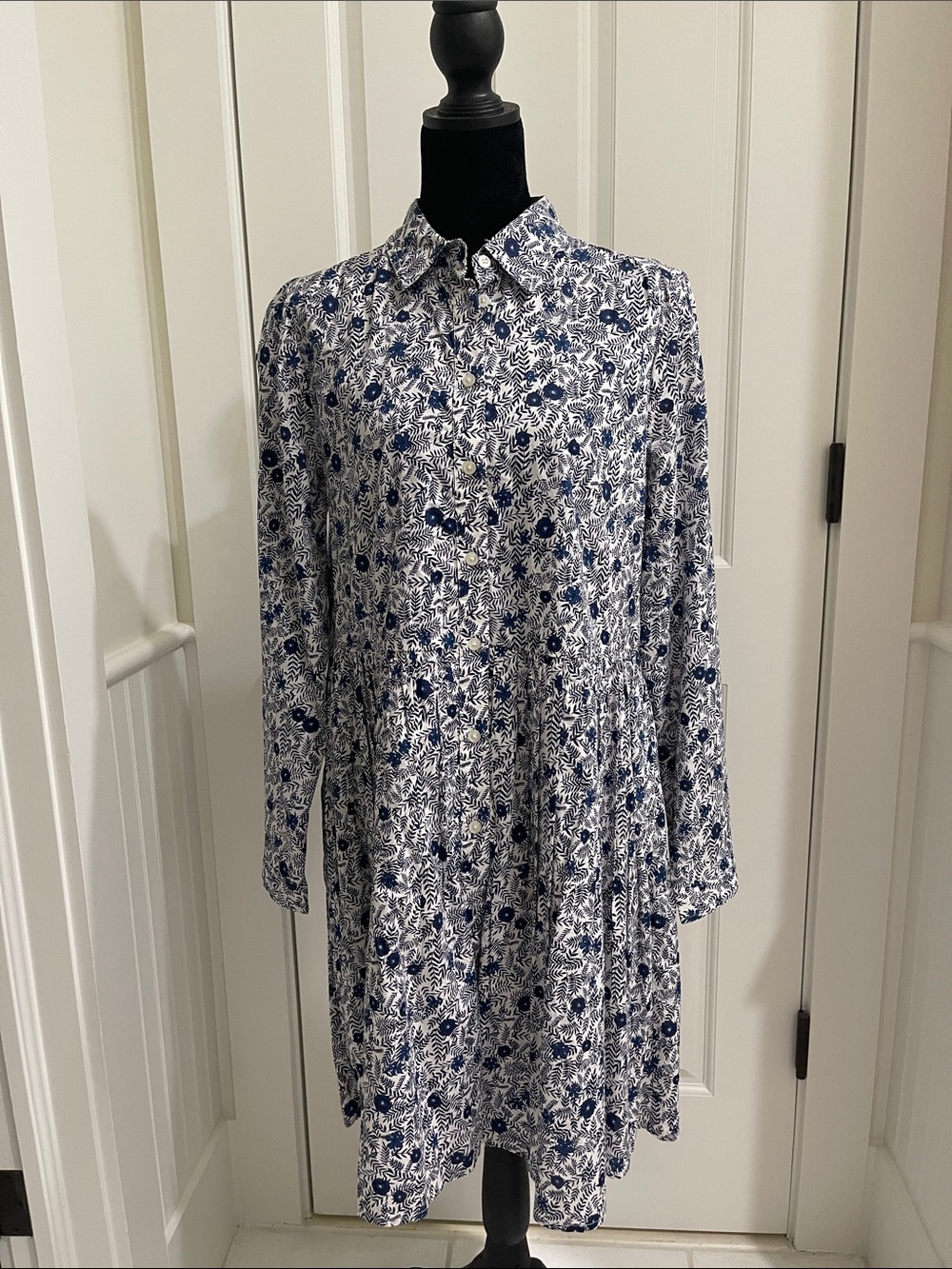 J.Crew Women's Navy & White Floral Button-Up Shirt Dress Size 8
